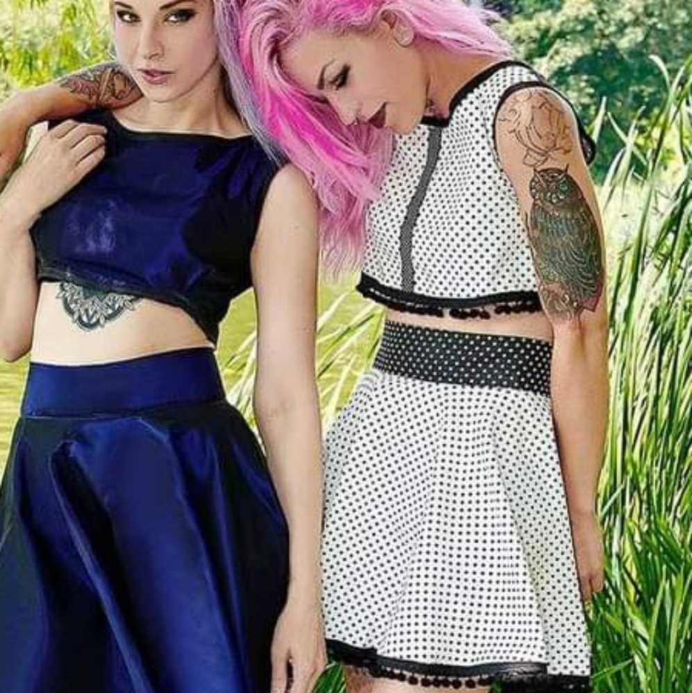 Black & White Polkadot Twin Set. - Picture 6 of 6